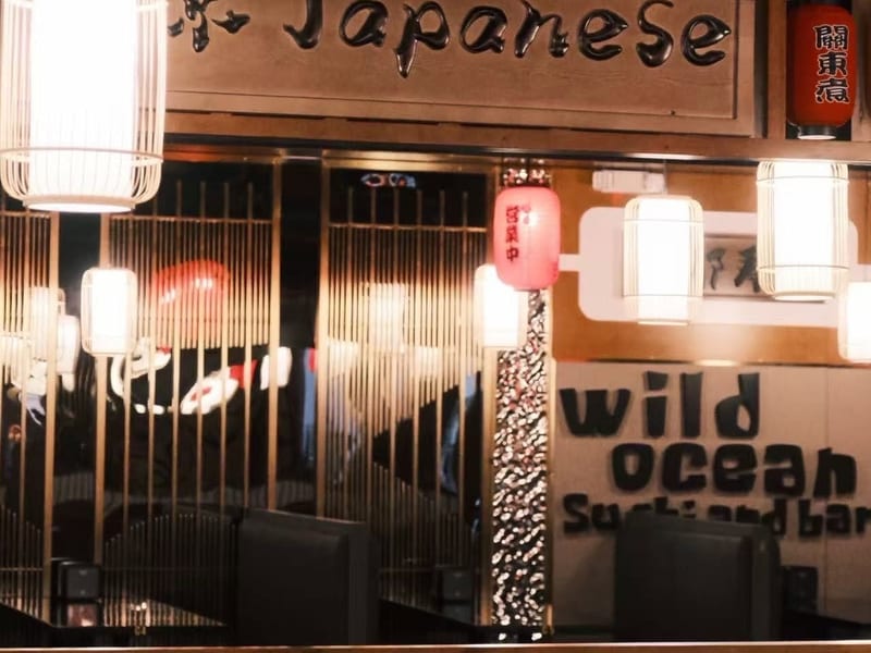 Wild Ocean chef preparing fresh sushi
